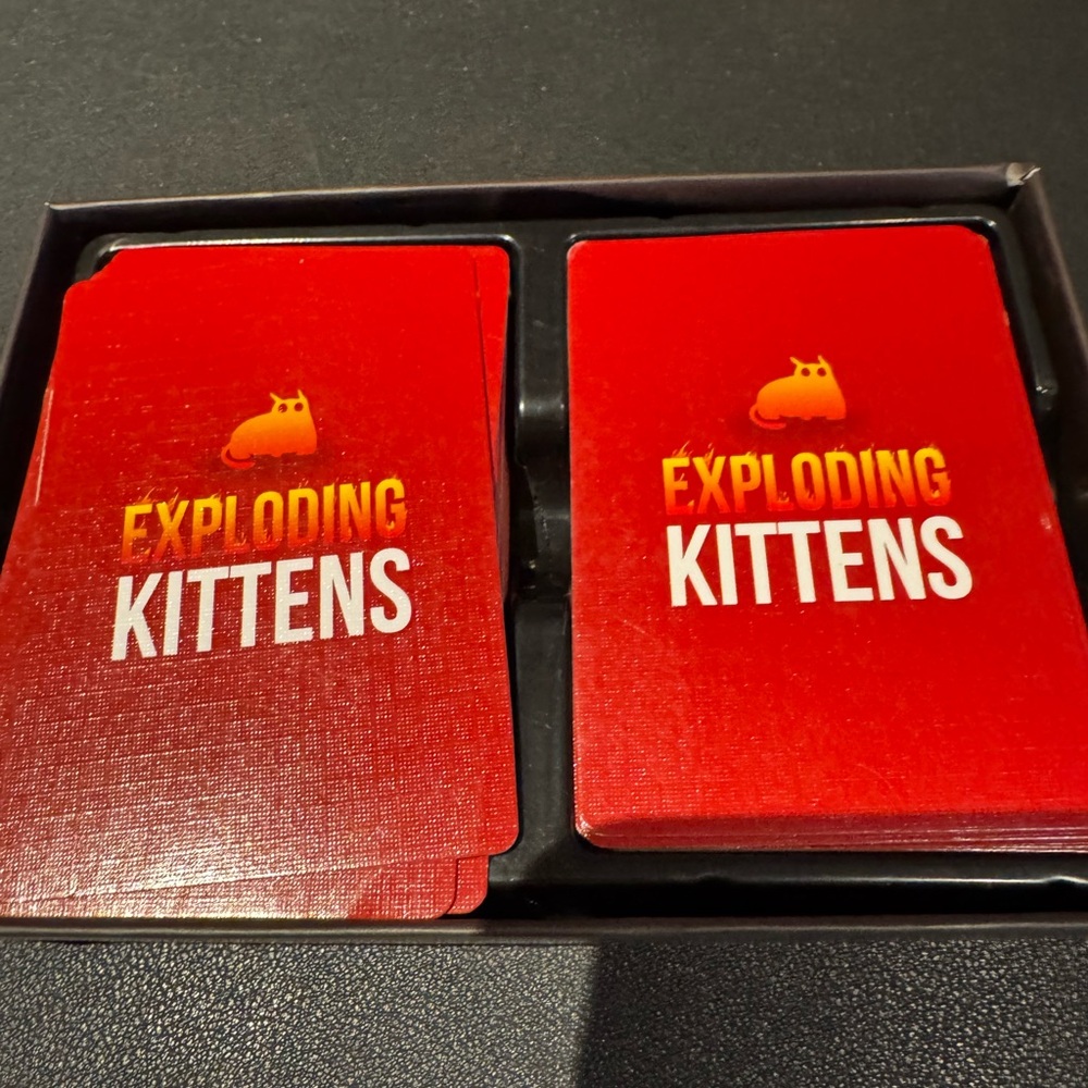Red Card Game - Picture 3 of 3